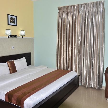Grand Capital Hotel Akure Extérieur photo