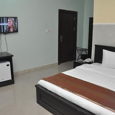 Grand Capital Hotel Akure Extérieur photo