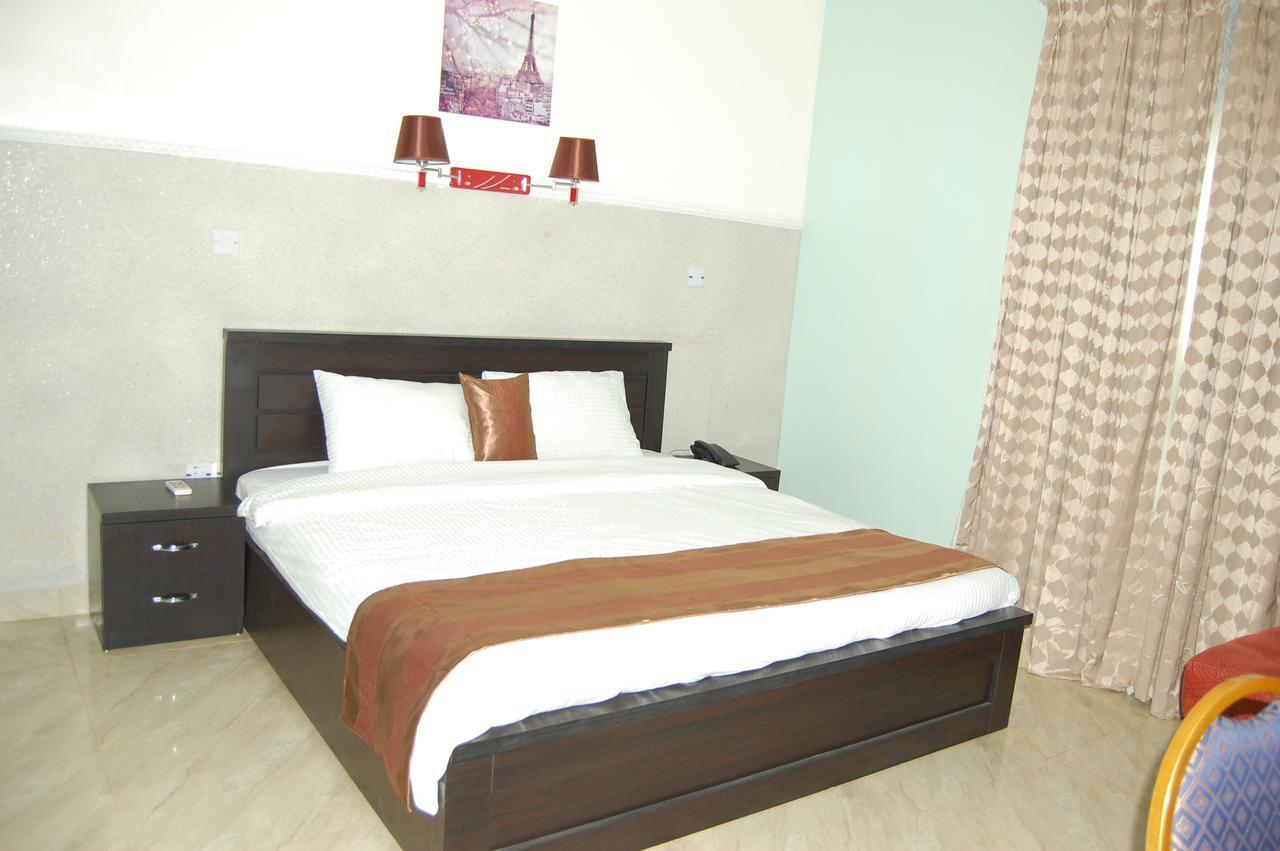 Grand Capital Hotel Akure Extérieur photo