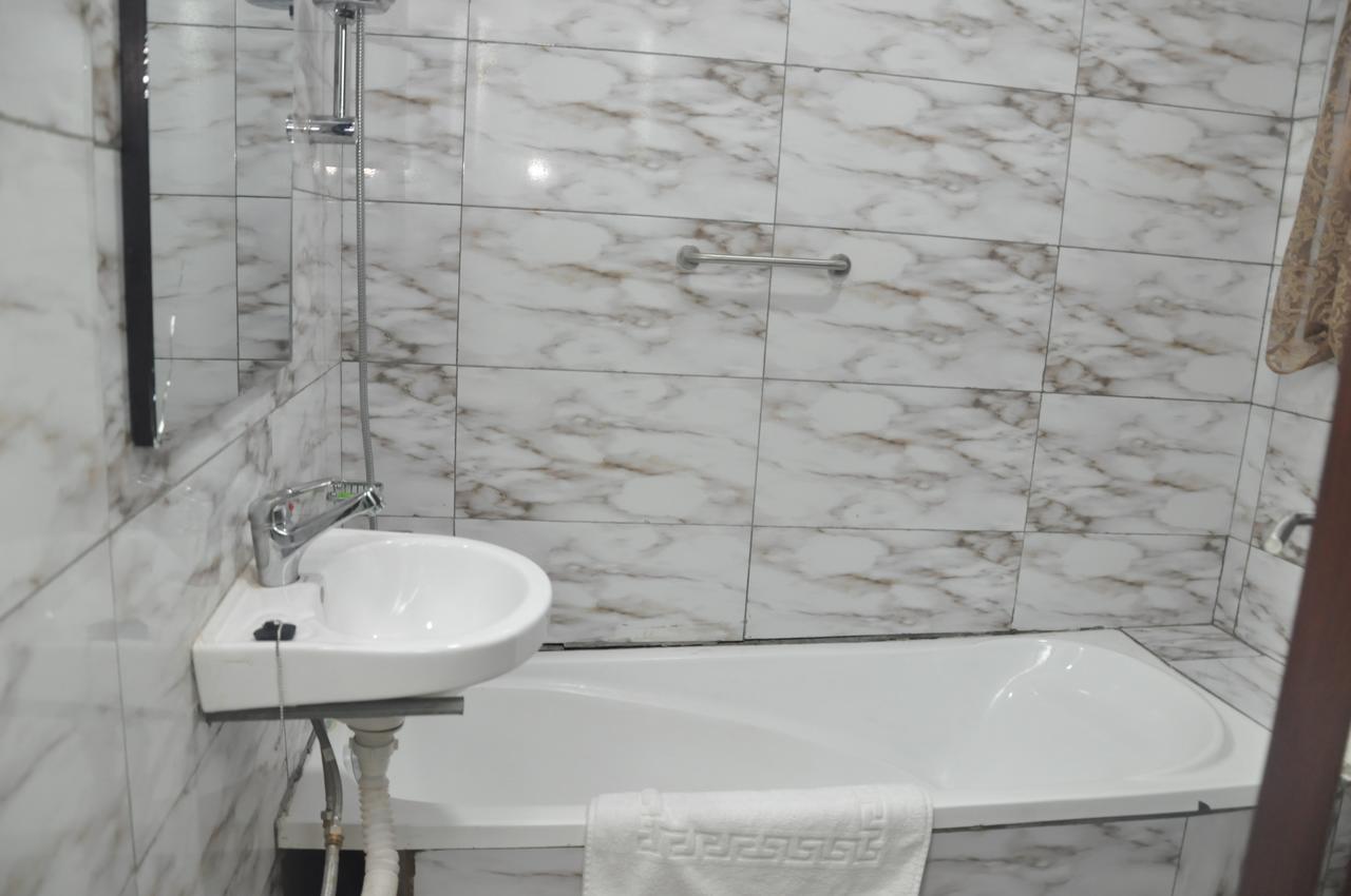 Grand Capital Hotel Akure Extérieur photo