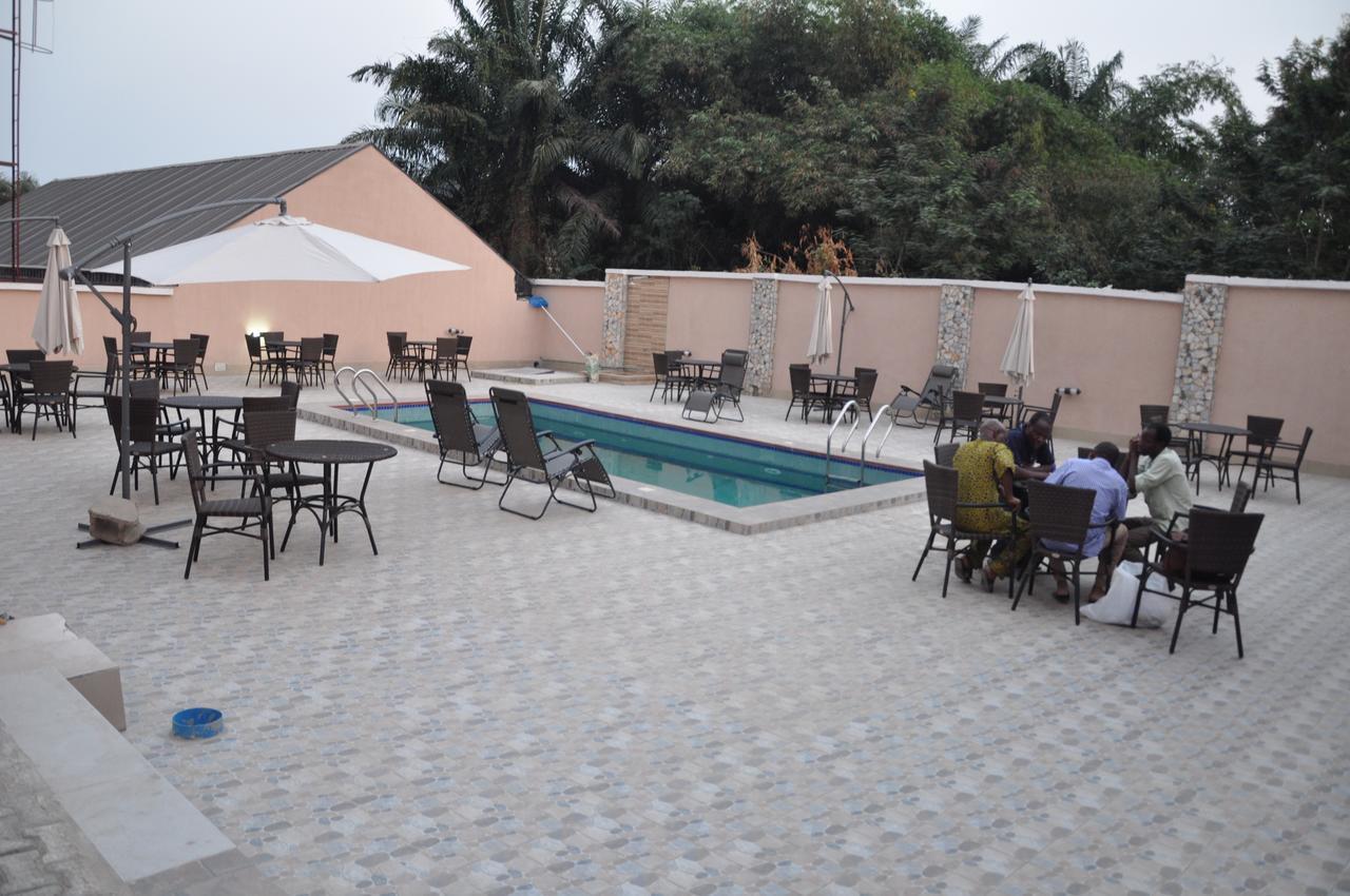 Grand Capital Hotel Akure Extérieur photo
