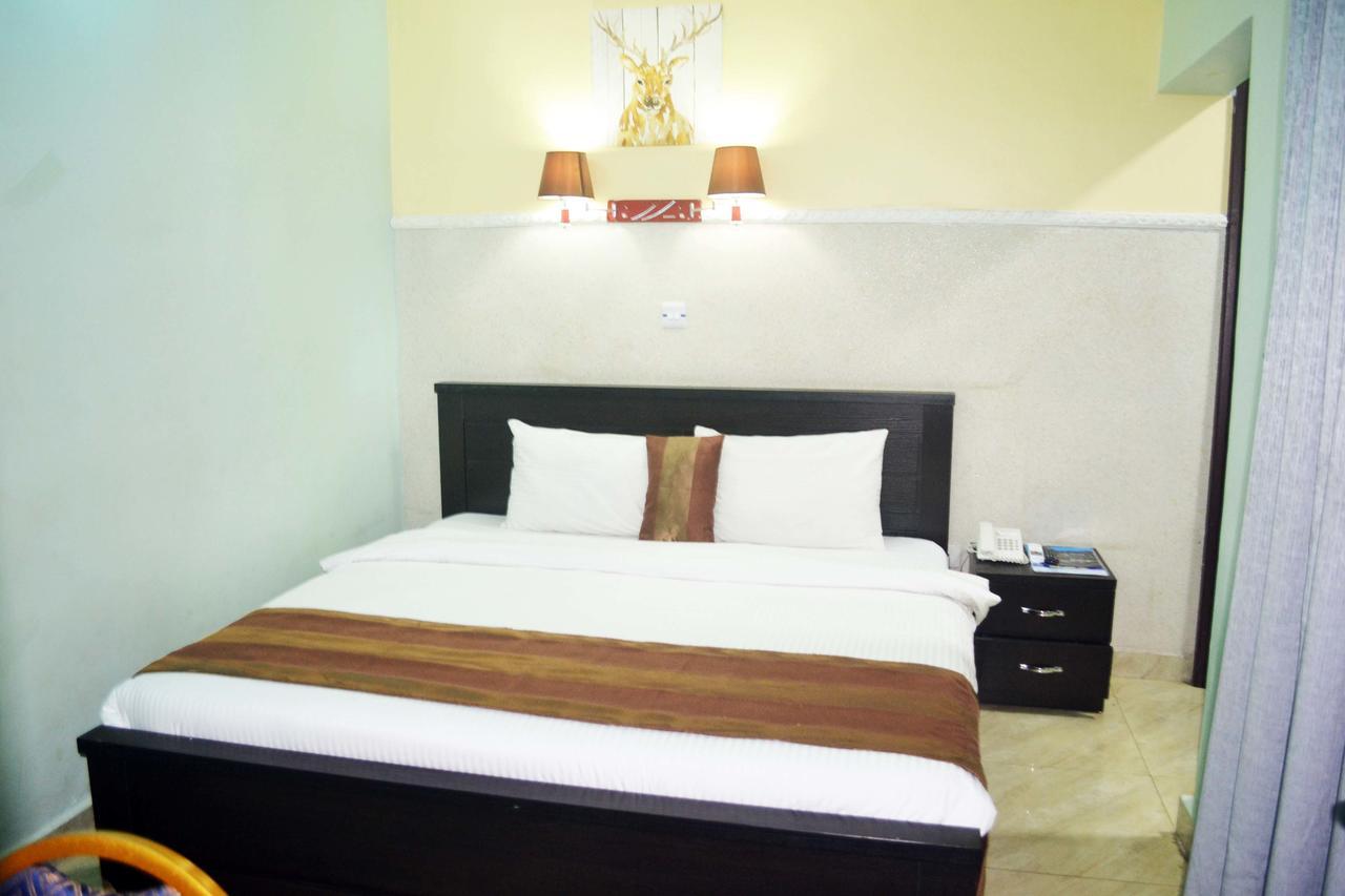 Grand Capital Hotel Akure Extérieur photo
