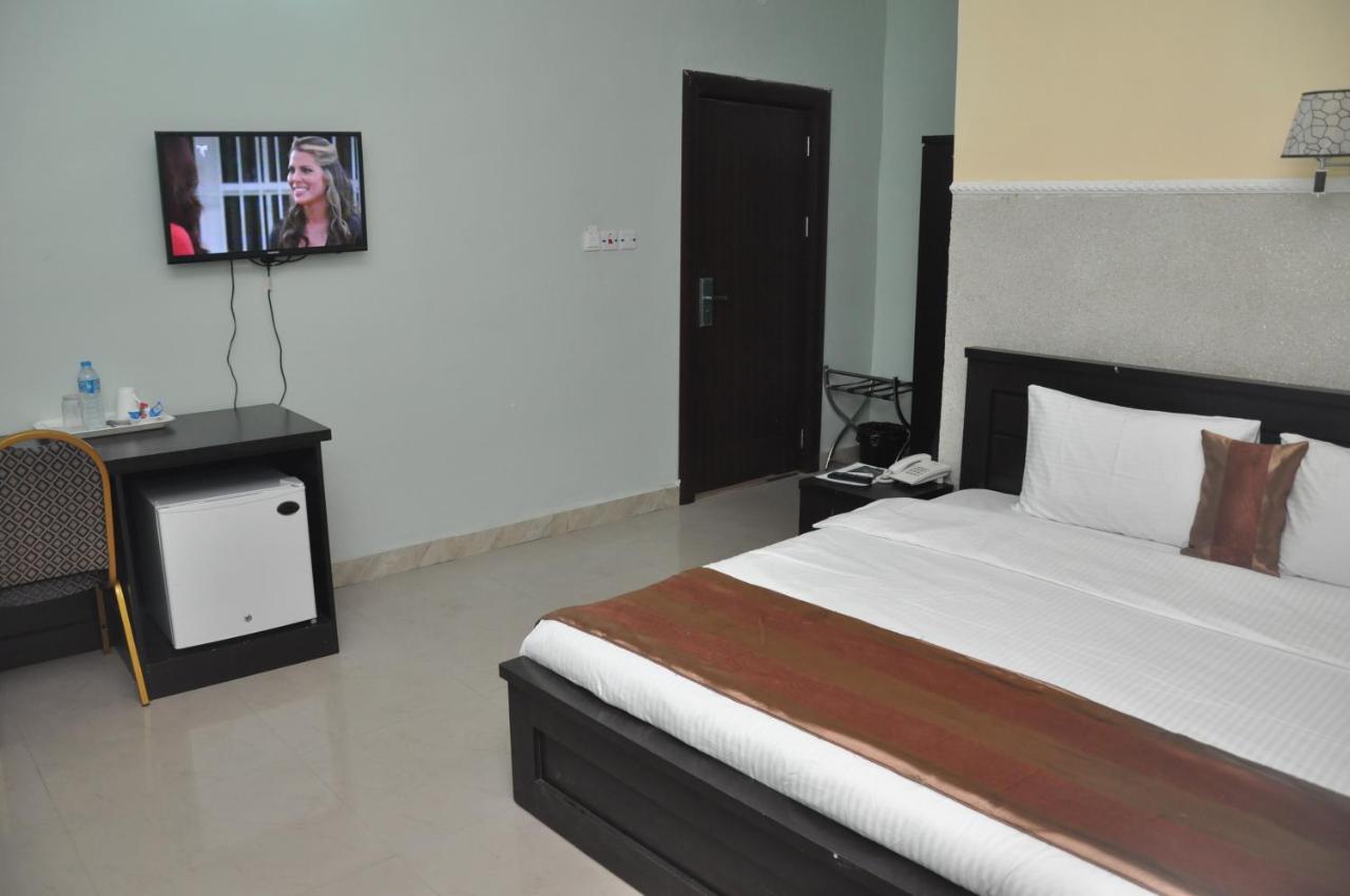 Grand Capital Hotel Akure Extérieur photo